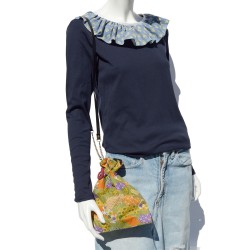 T-shirt with a flower printed ruffle, with a Hoshi bag