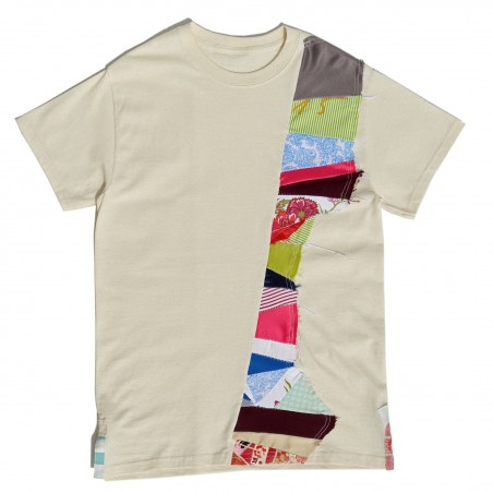 Camiseta en color beige con inserto patchwork