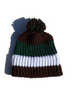 Gorro verde marrón y blanco
