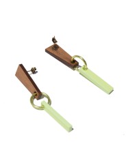 Pendientes de madera y plexiglass con anilla verde