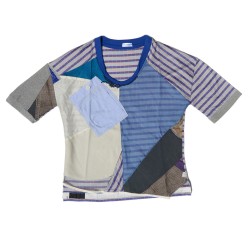 T-shirt in patchwork with blue low neck