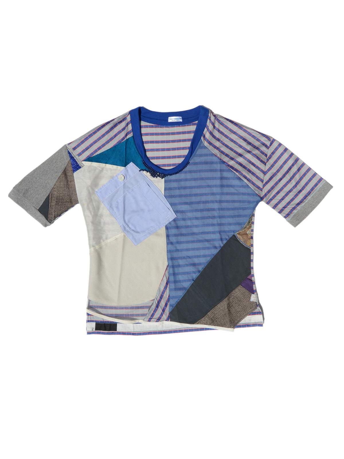 T-shirt in patchwork with blue low neck