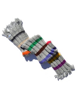 Bufanda hecha a mano, en color Gris con rayas de colores