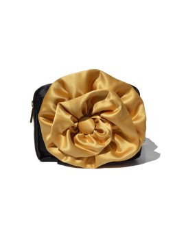 Pulseta Negra y Oro de Celina Martin para San Fabrizzio