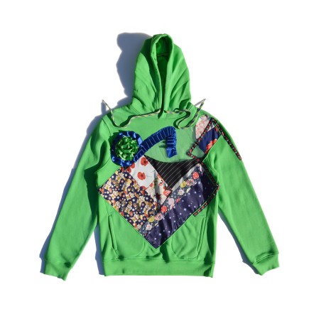 Sudadera verde con frontal de patchwork y transparencias