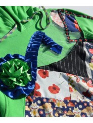 Sudadera verde con frontal de patchwork y transparencias