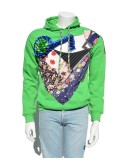 Sudadera verde con frontal de patchwork y transparencias