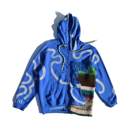 Sudadera azul con bolsillos y lateral en en punto de San Fabrizzio