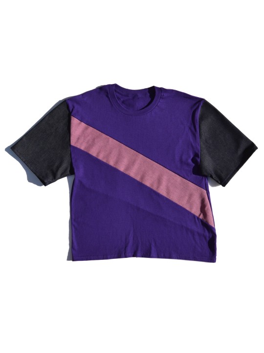 Camiseta morada con raya rosa y mangas denim de San Fabrizzio