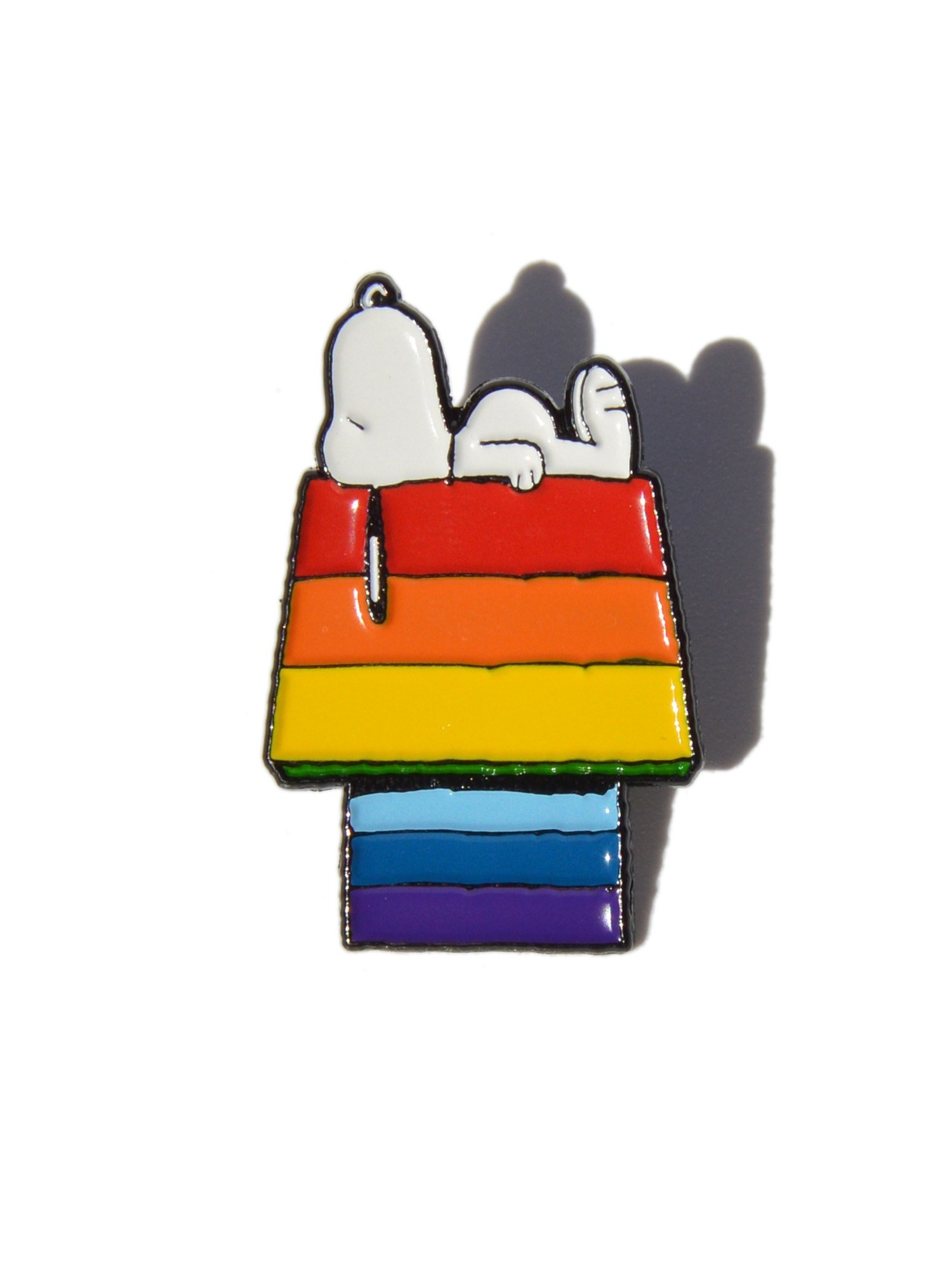 Pin de esmalte Casa Arco Iris de Magpie x Peanuts