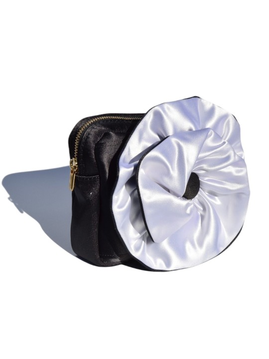 Pulseta Negra y Blanco de Celina Martin para San Fabrizzio