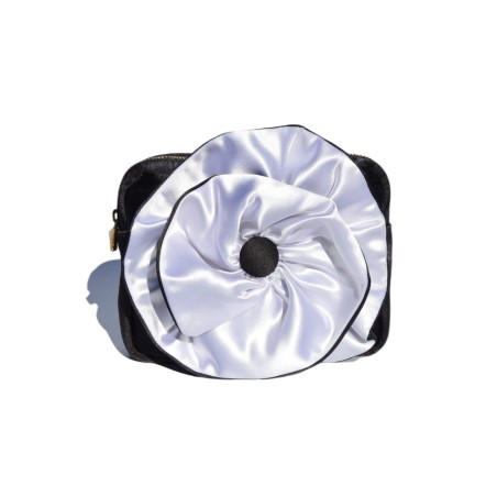 Pulseta Negra y Blanco de Celina Martin para San Fabrizzio