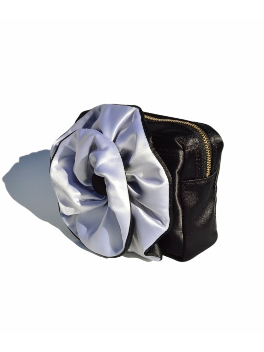 Pulseta Negra y Blanco de Celina Martin para San Fabrizzio