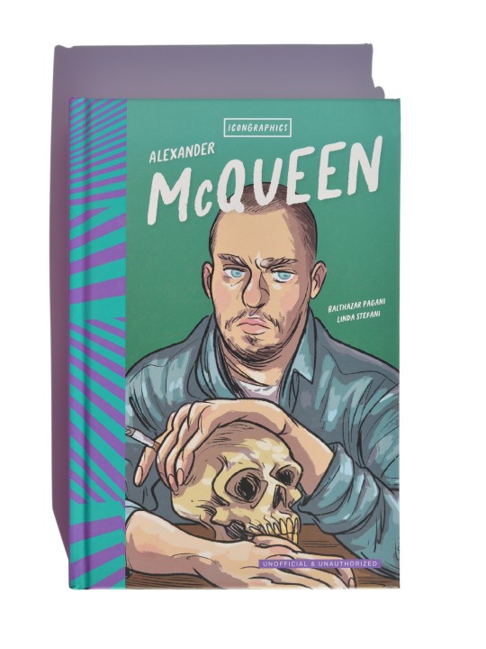 Alexander McQueen, La novela gráfica de Baltazar Pagani, ilustrada por Linda Stefani