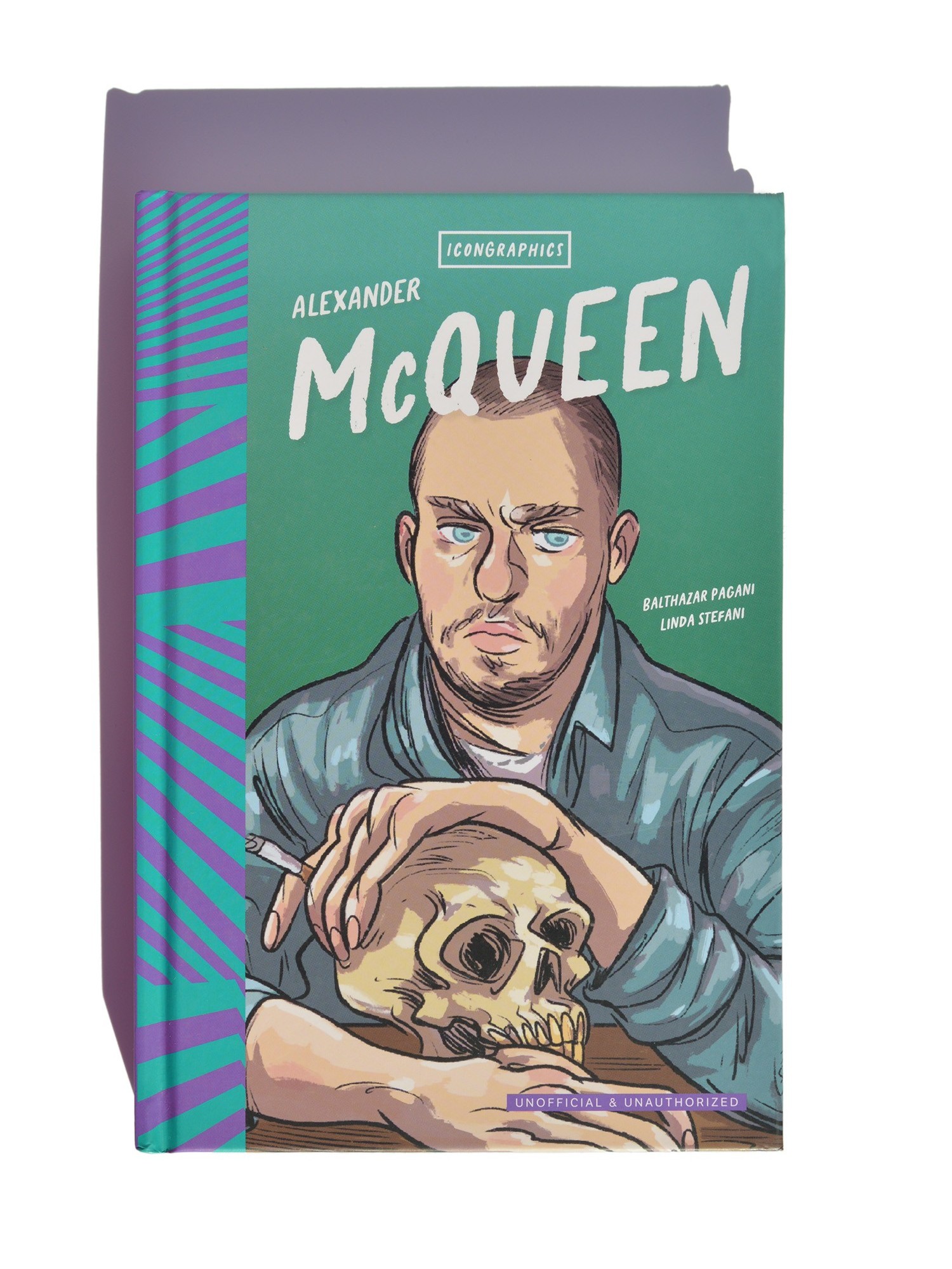 Alexander McQueen, La novela gráfica de Baltazar Pagani, ilustrada por Linda Stefani