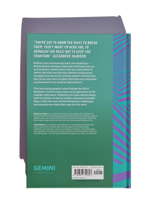 Alexander McQueen, La novela gráfica de Baltazar Pagani, ilustrada por